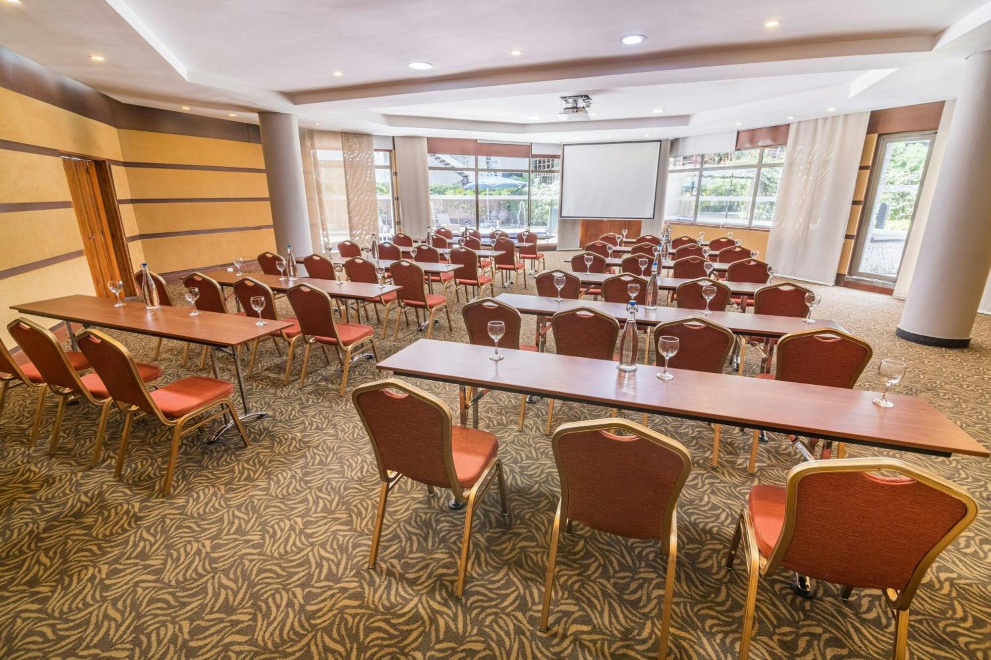 Four Points By Sheraton Медельин Экстерьер фото