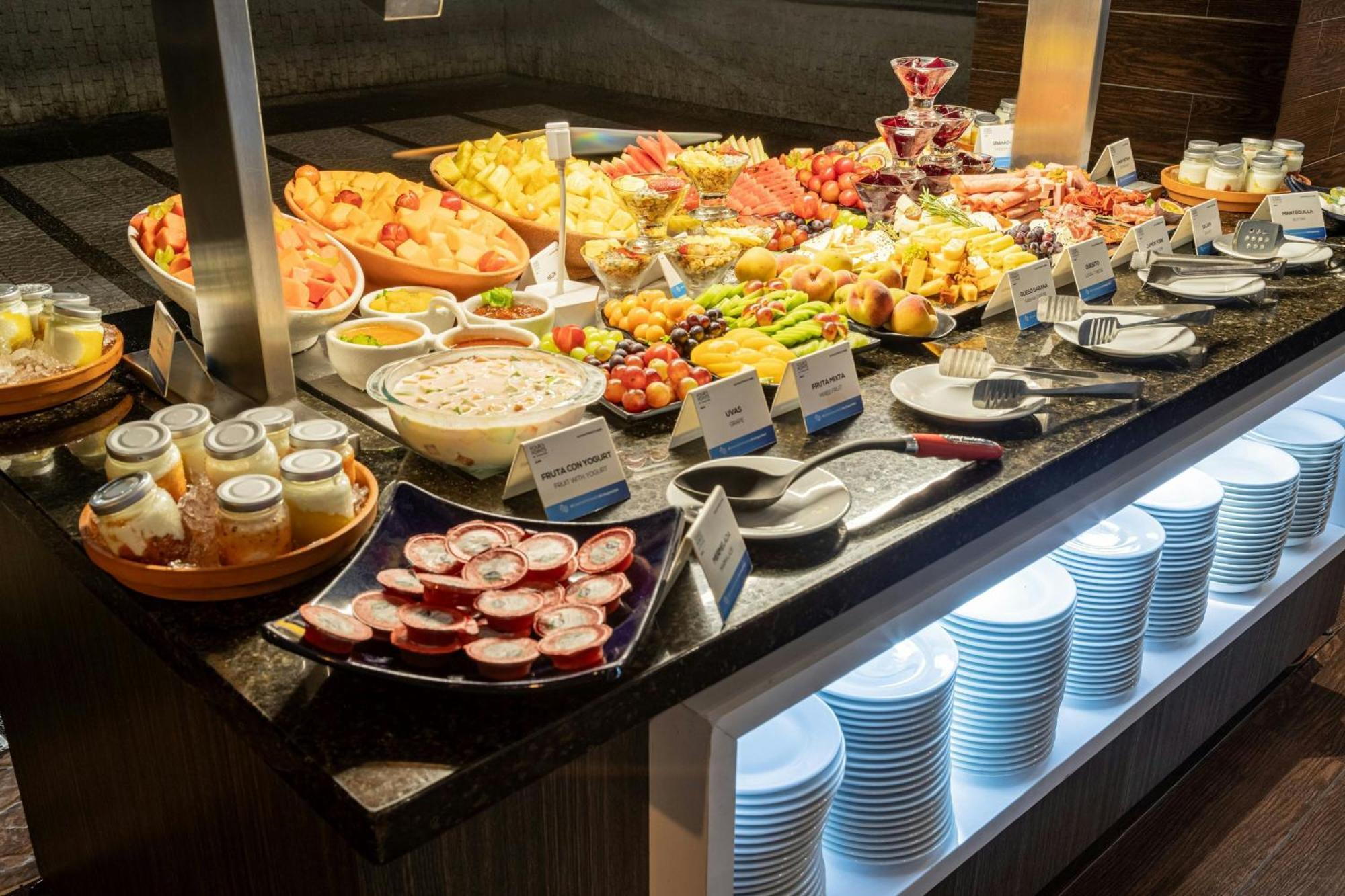 Four Points By Sheraton Медельин Экстерьер фото